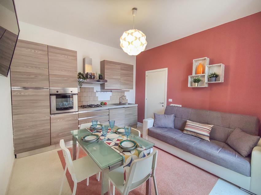 Casa Chiara In Centro Con Corte Privata San Benedetto del Tronto Eksteriør bilde