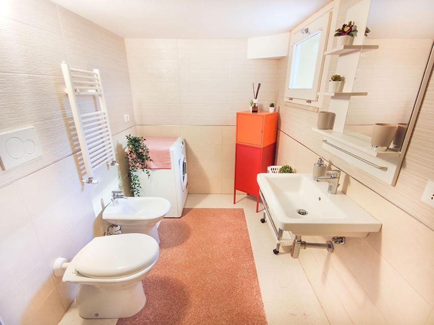 Casa Chiara In Centro Con Corte Privata San Benedetto del Tronto Eksteriør bilde